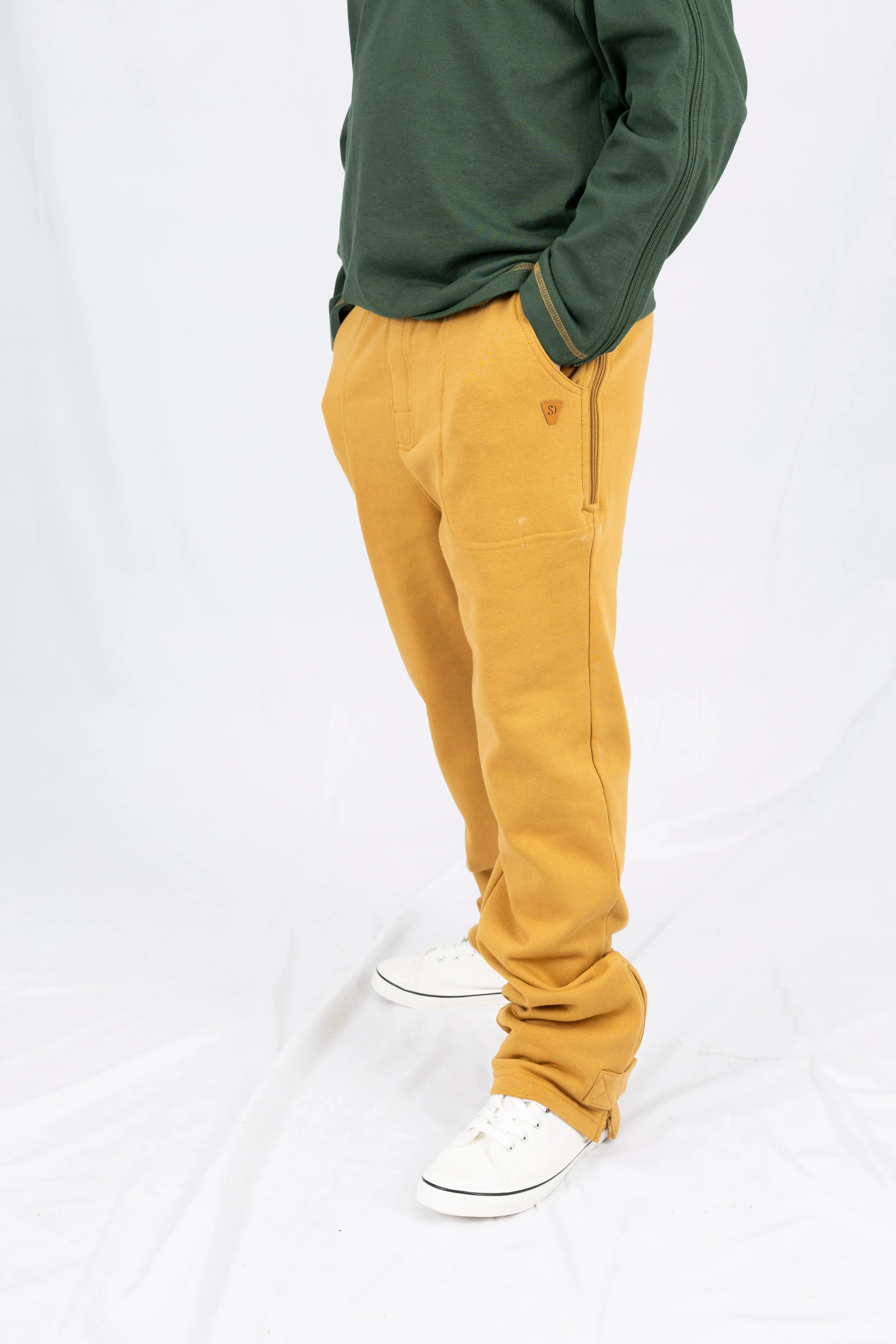 Adaptive Kids Sweatpants: Adjustable Elastic Waist, Zippered Sides for Easy Undressing