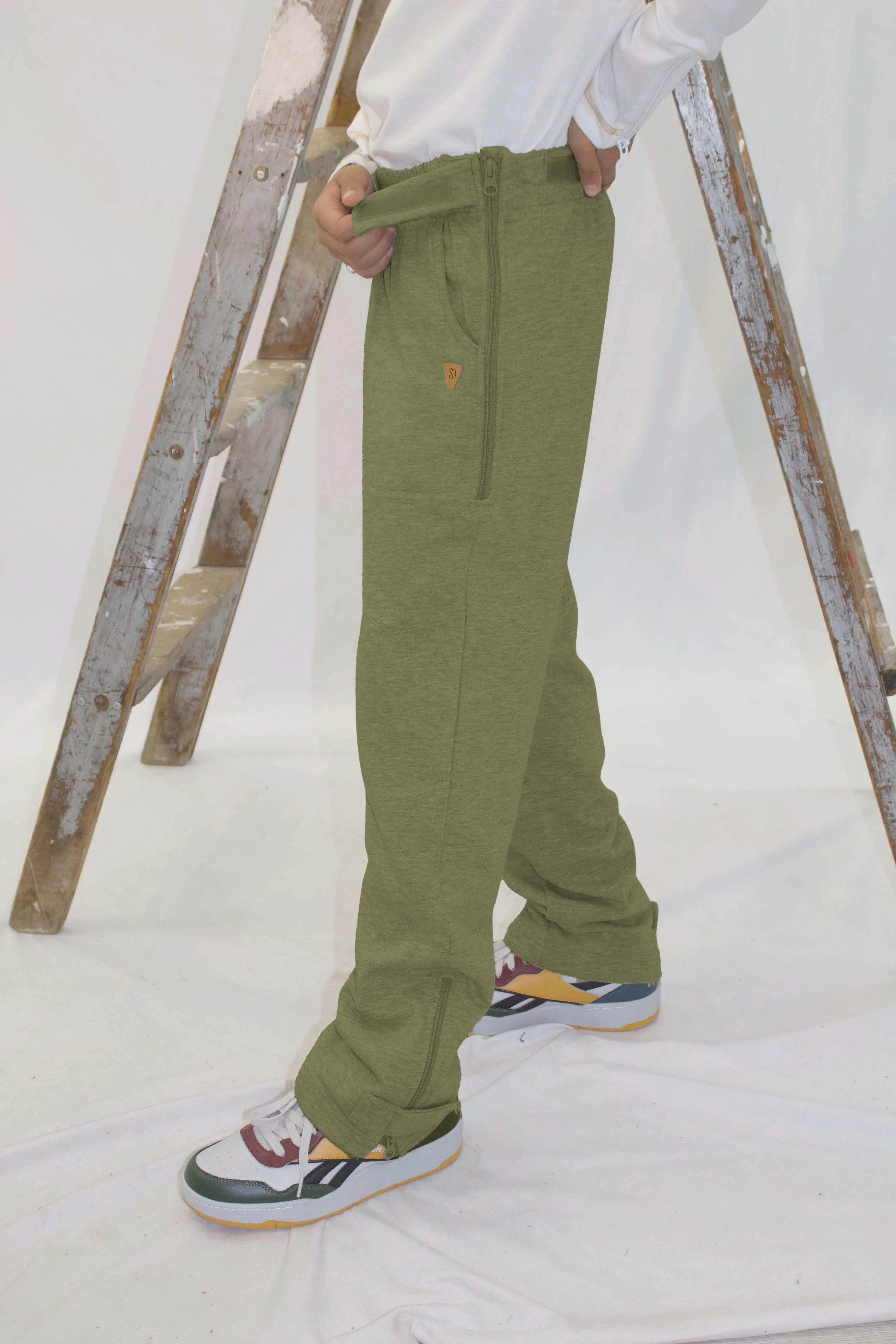 Adaptive Kids Sweatpants: Adjustable Elastic Waist, Zippered Sides for Easy Undressing