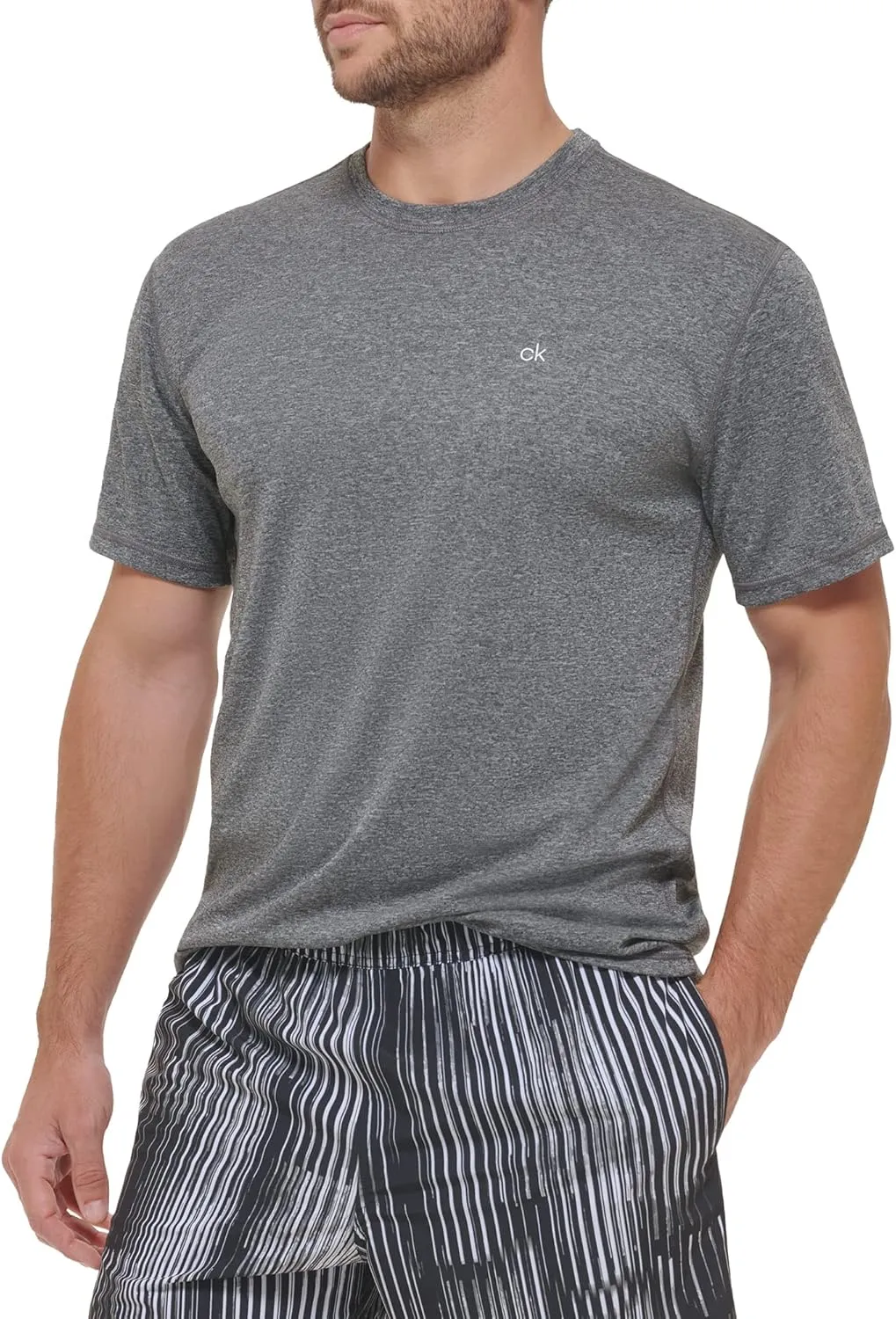 Calvin Klein Men's Standard Light Weight Quick Dry Short Sleeve 40  UPF Protection Active Top