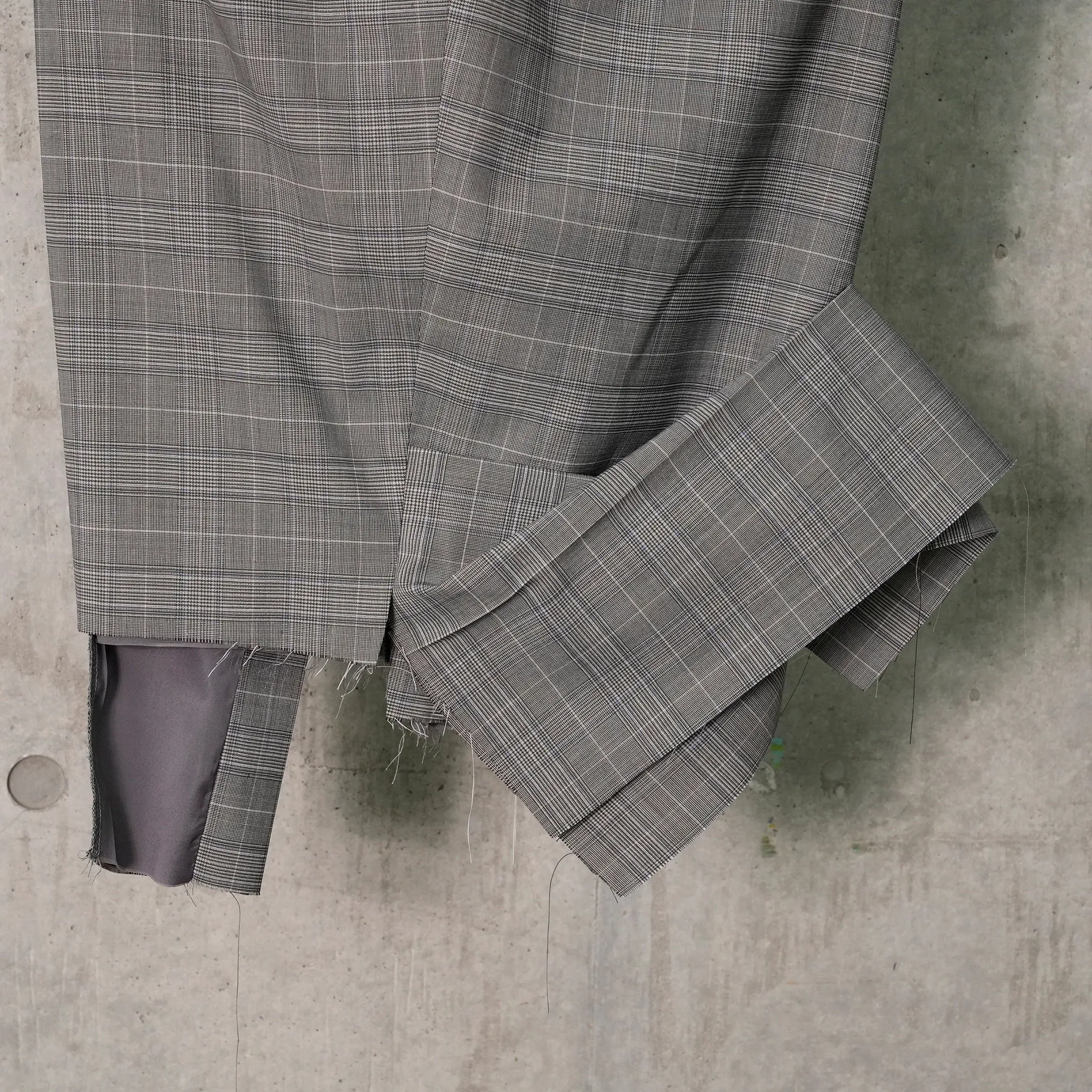DRAPE PENCIL SKIRT / GREY